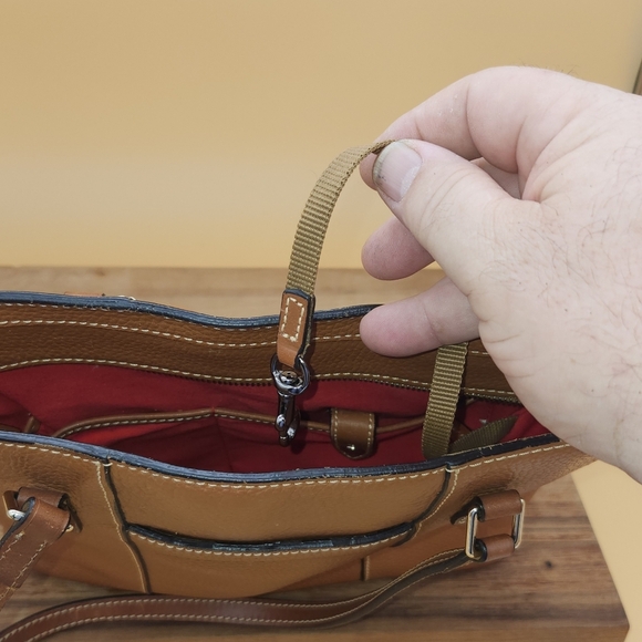 Dooney & Bourke Brown Leather Tote With Vibrant Red Lining & Key Fob - Picture 4 of 7